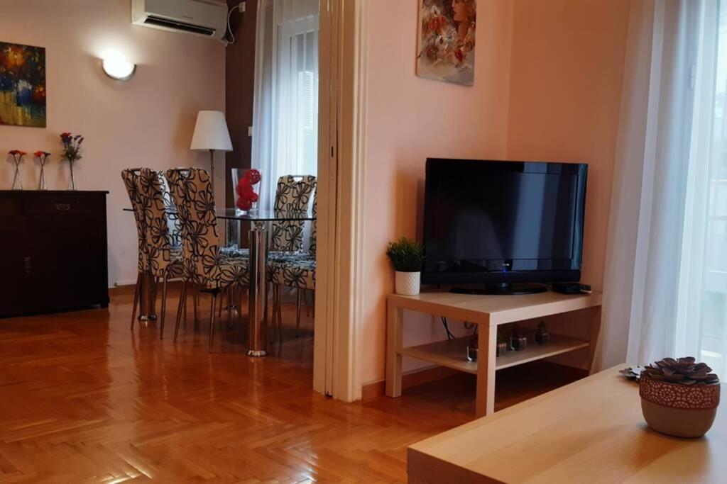Georgia'S Cozy Apartment In Koukaki Athene Buitenkant foto